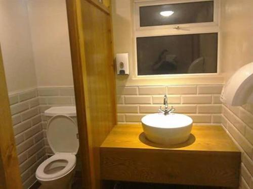 Holland Hotel Llanfachraeth Екстер'єр фото