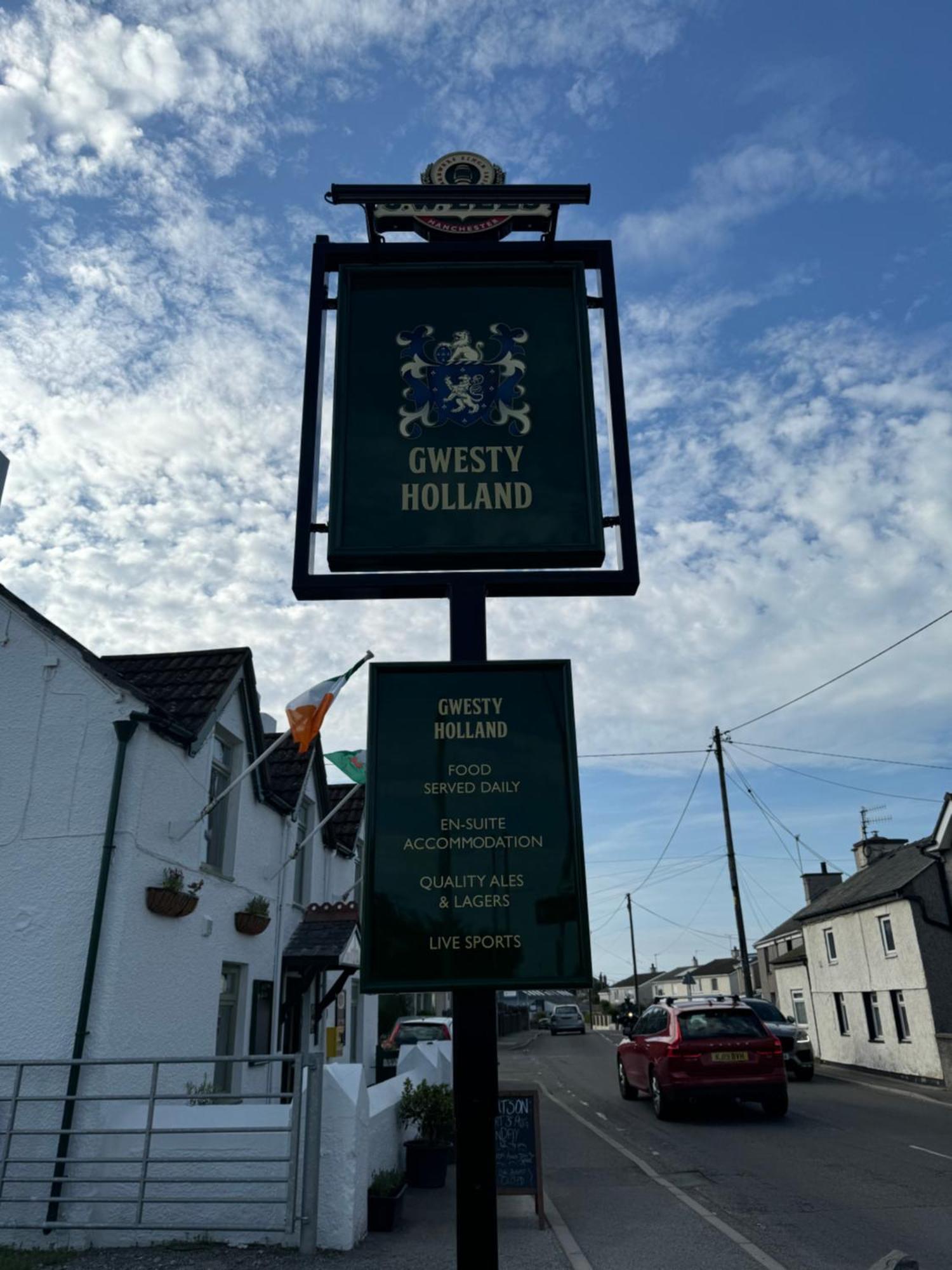 Holland Hotel Llanfachraeth Екстер'єр фото